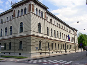 Photo of the Slovenian Government building