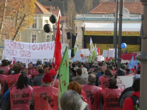 Podpora Mirovnega inštituta demonstracijam 17. novembra 2012