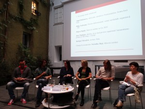 Javni forum: Migracije in begunci, 8. september 2015