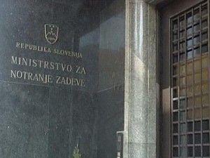 Apel na Vlado Republike Slovenije: Ustanovitev Urada za migracije