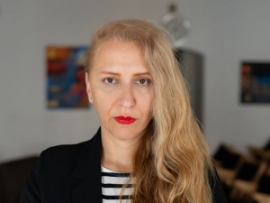 ‘Če sem izkoriščana, mi je vseeno, ali me izkorišča ženska ali moški’