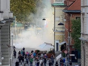 Pobuda: uporaba prisilnih sredstev policije na protestih 5. oktobra 2021 v Ljubljani