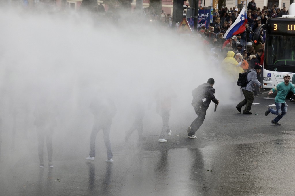Protest nasprotnikov pogoja PCT 5. oktobra 2021 (Foto: STA, https://servis.sta.si/fotoservis/1086869) Foto: STA