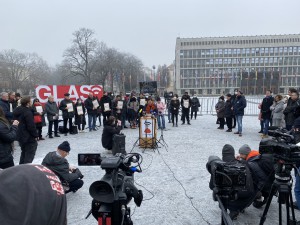 Iniciativa Glas ljudstva predala zahteve političnim strankam