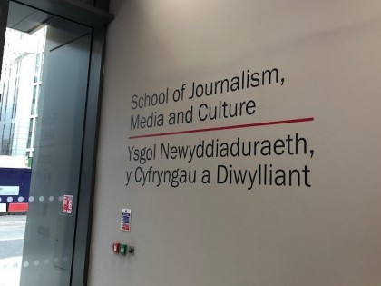 Biographical Transitions of Journalists in the Age of Affective Media