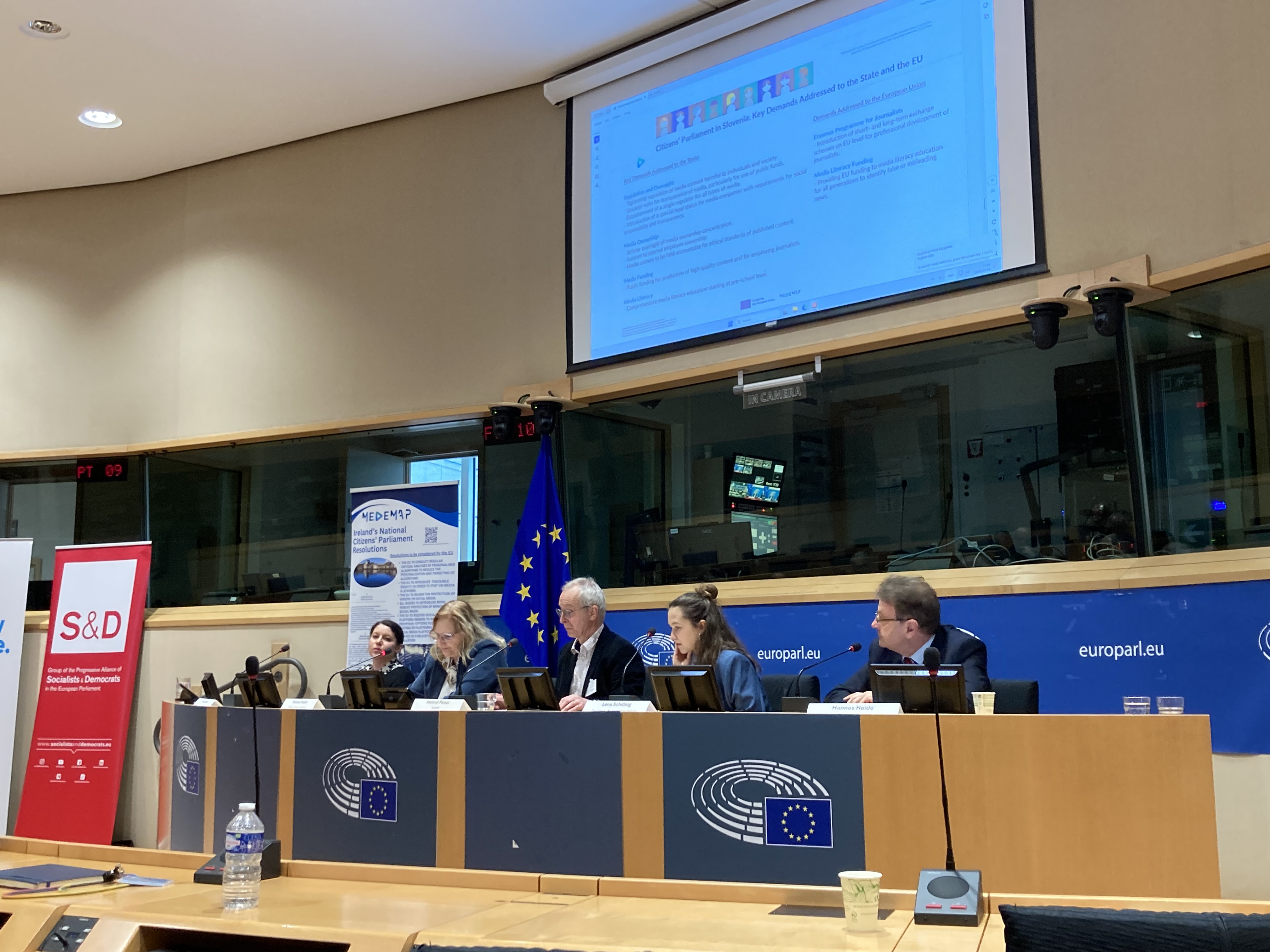 Predstavitev zahtev slovenskega Zbora občank_ov, Foto: Arhiv MI