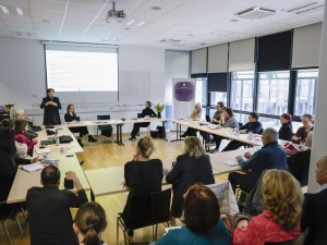 Razkorak med normativno zaščito in strukturnimi omejitvami demokratične vloge medijev v Sloveniji  