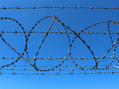 Večer: “Meje EU, tudi slovenske, so smrtonosne.” V zadnjih letih je v Kolpi utonilo 24 migrantov